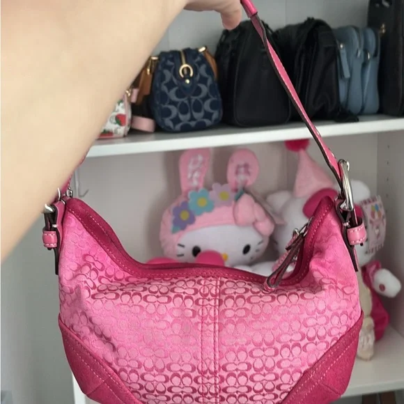 Vintage Coach Signature Hobo - Picture 3 of 5